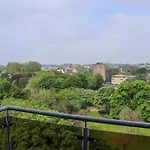 Central London 3 Bed Flat With A View